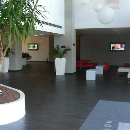 מלון Idea San Siro 4*